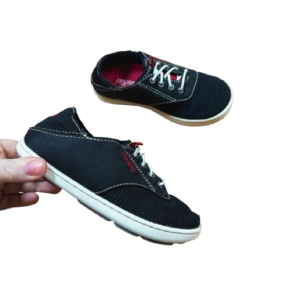 OluKai Other - Olukai Black Nohea Mesh Sneakers Kids Size 11B